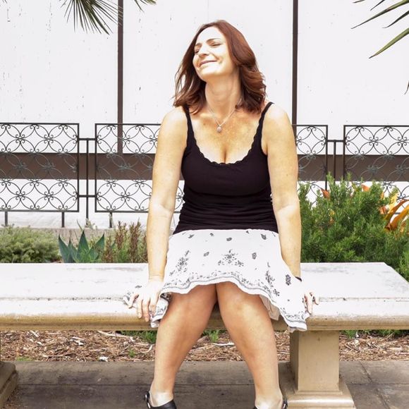 Meet your Posher, Katy - Picture 1 of 1